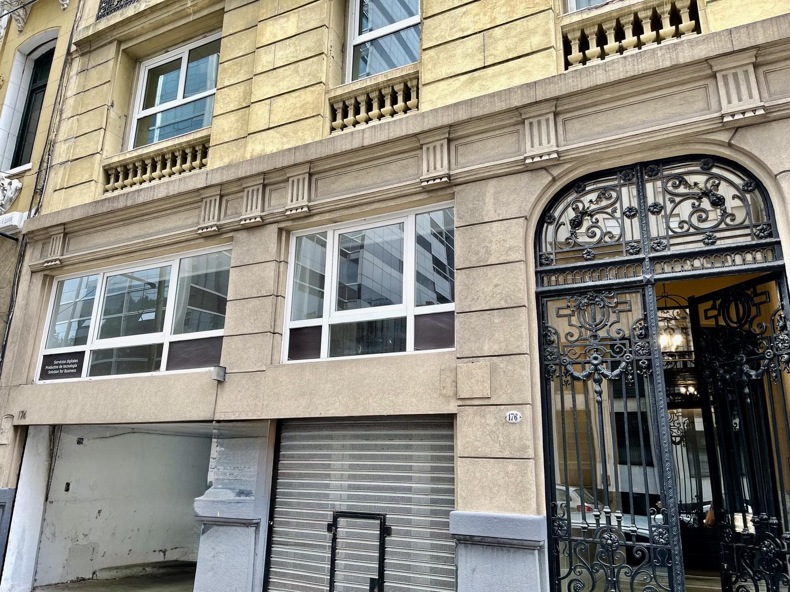 EXCELENTE LOCAL CON OFICINAS! A PASOS DE PUERTO MADERO - 1