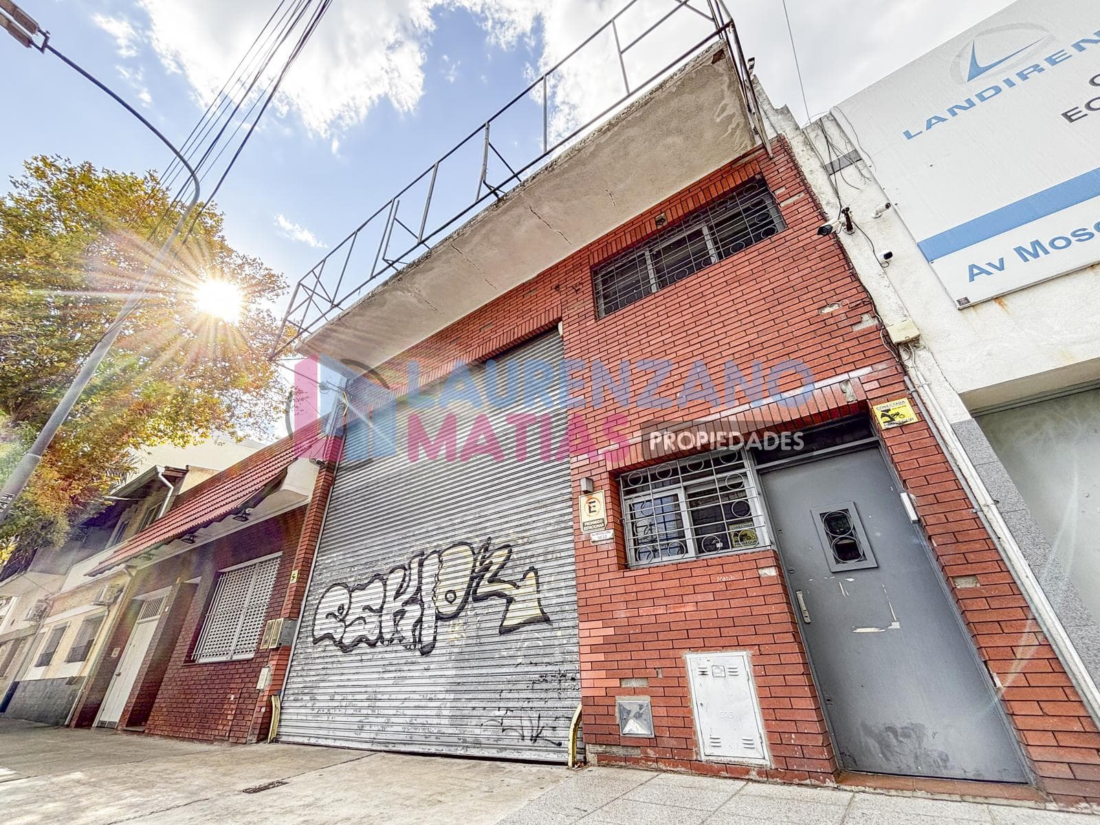 VENTA GALPON / DEPOSITO DE 1100m2 SOBRE LOTE DE 8.66 x 55 M - VILLA DEVOTO - 1