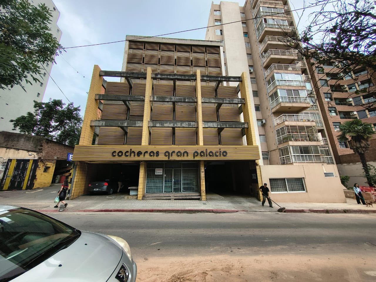 Cochera a metros de Tribunales 1 - 1