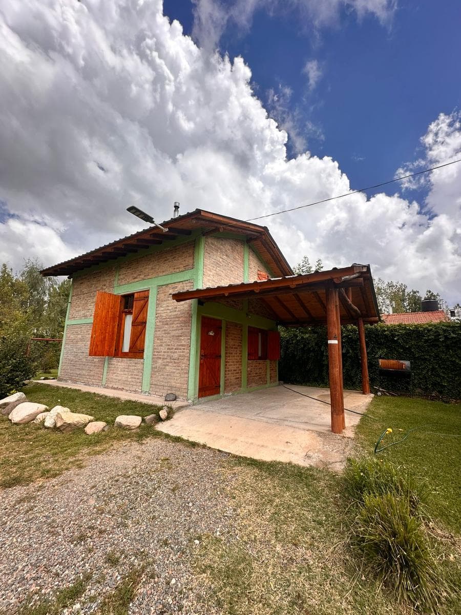 COMPLEJO DE CABAÑAS EN VENTA TUNUYAN, MANZANO HISTÓRICO - 1