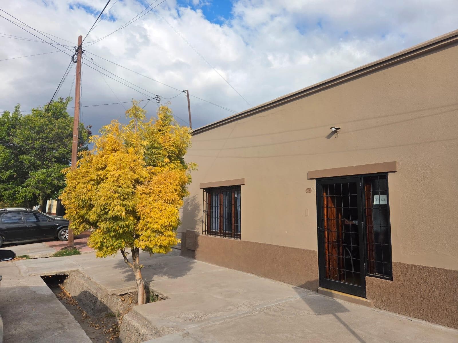 Casa a metros de Avenida San Martín - 1