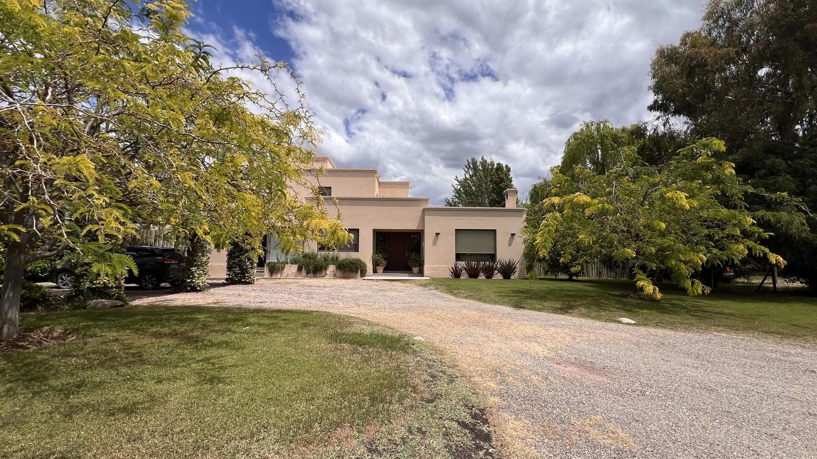 Hermosa Casa en venta Barrio Privado - 1