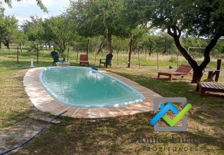 Venta de Complejo de Cabañas en Cortaderas con Piscina - 1