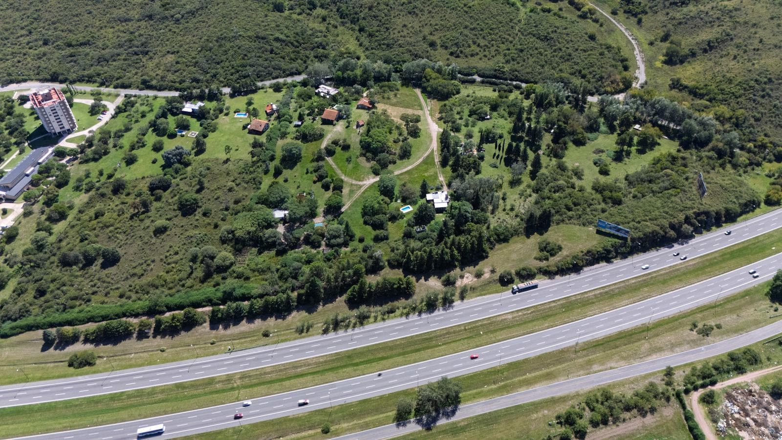 Terreno sobre Autopista Córdoba - Carlos Paz - 1