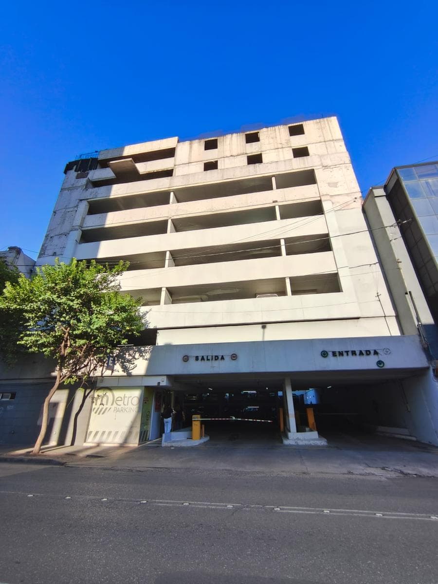 Cochera venta en Metro Parking - 1