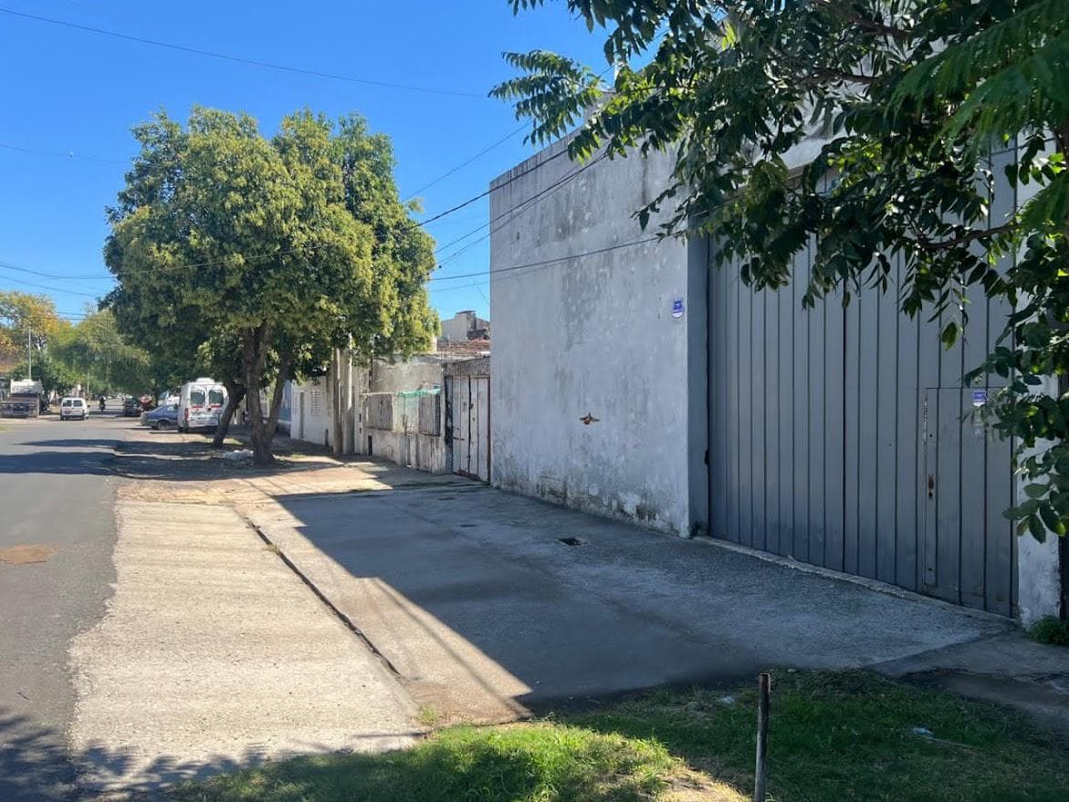 Galpón en Alvear - 1