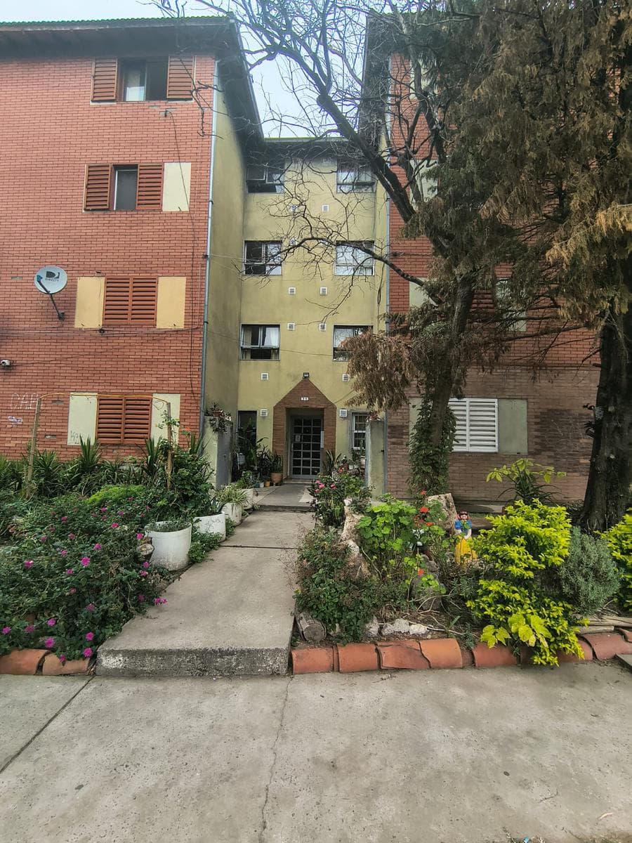 Venta!! Oportunidad Martín Rodríguez 1600 Barrio Odisa Lomas de Zamora - 1