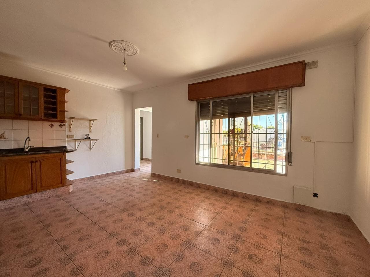 ALQUILER PLANTA ALTA- Pasillo de dos dormitorios - 1