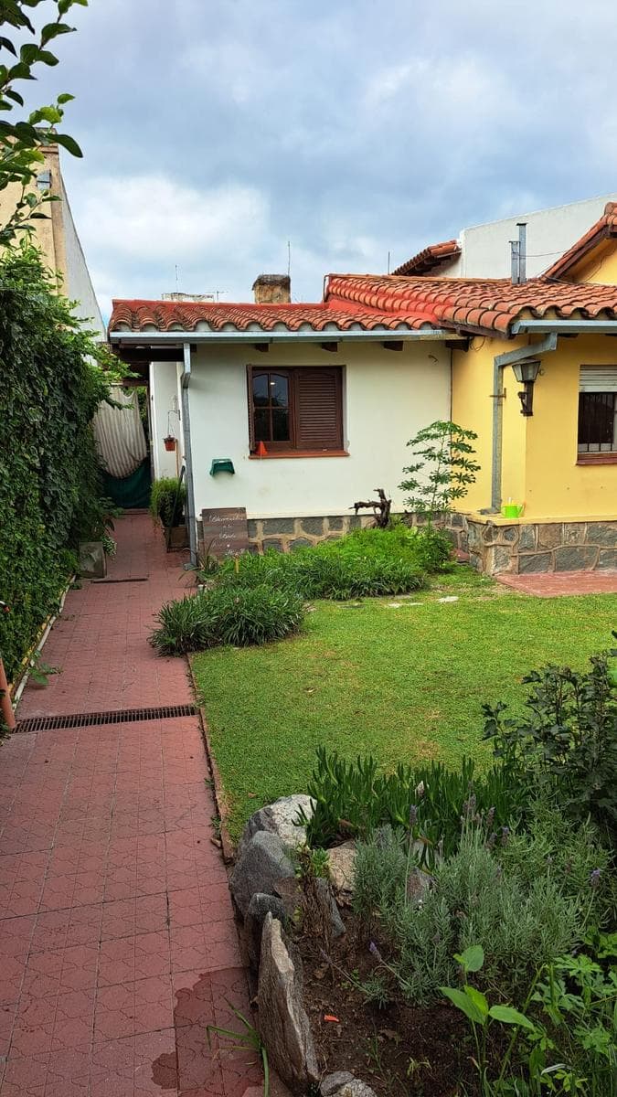 Casa en La Falda - 1