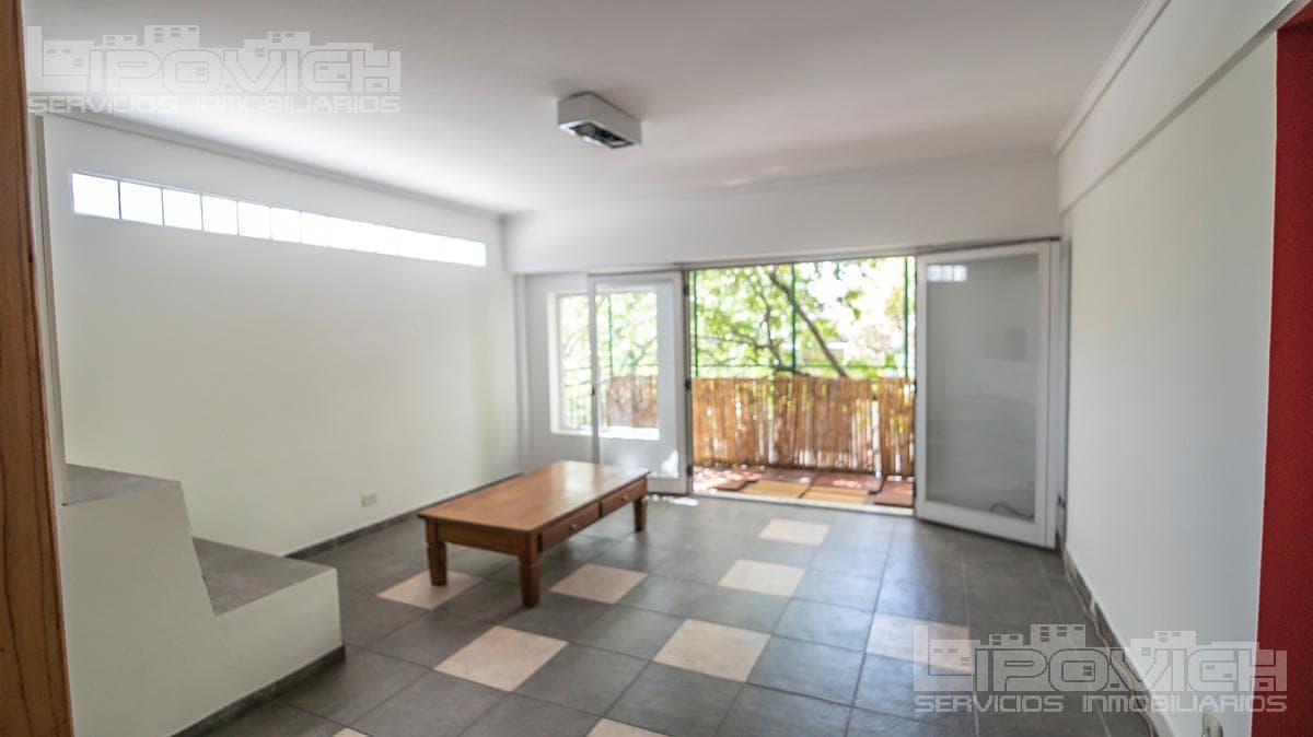 PH 3 AMBS. C/Esc. 1º Escaleras. Frente. Balcón. Patio. Thames al 0 - Villa Crespo - 1