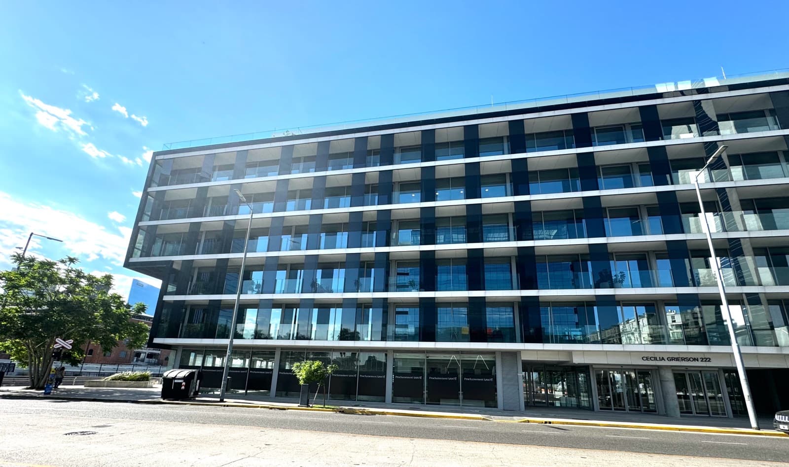 OFICINA EN ALQUILER EN PUERTO MADERO AAA PLANTA LIBRE COCHERAS VISTA AL RÍO - 1