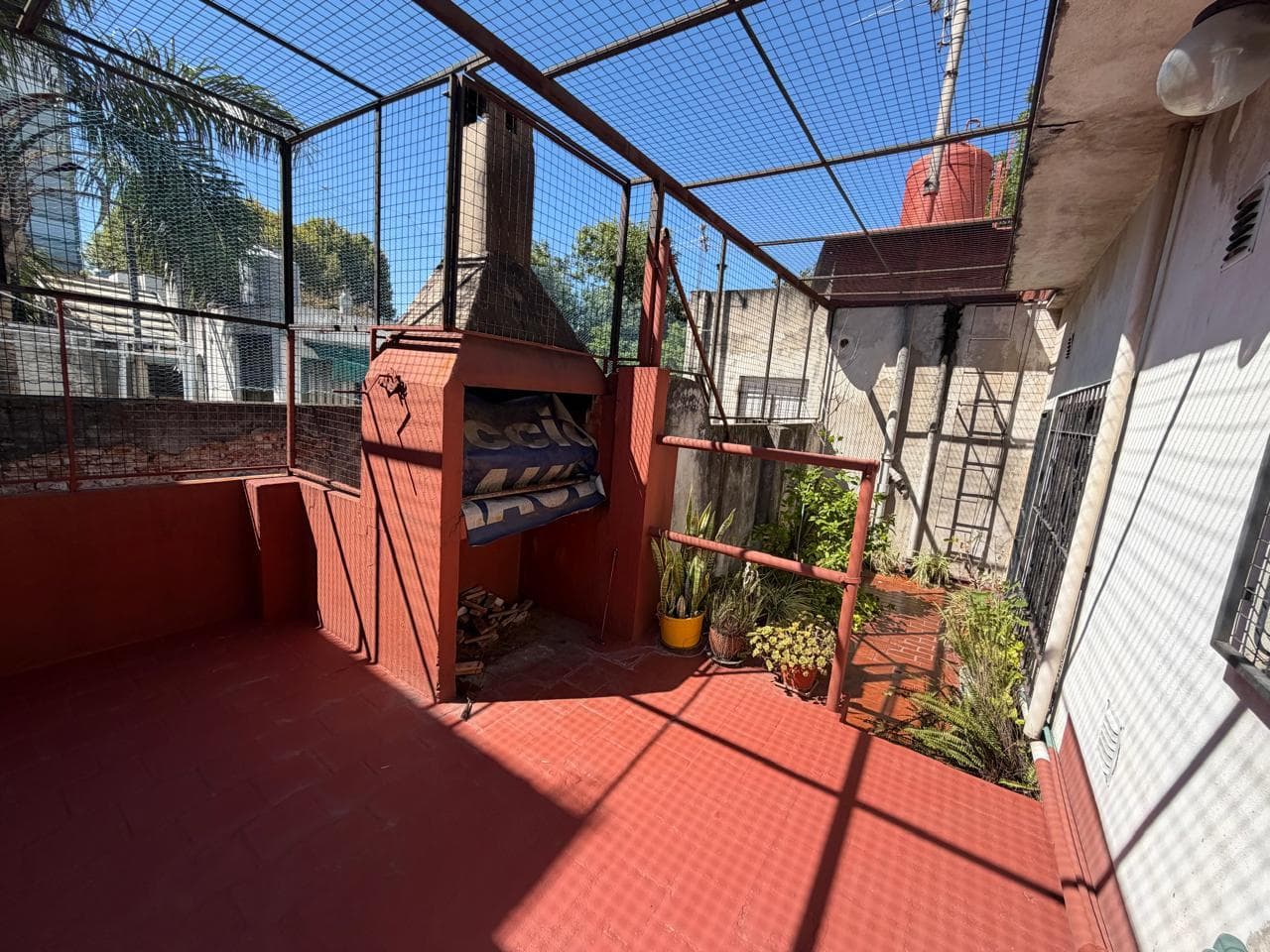 Venta - PH 4 ambientes con patio con parrilla - Paternal - 1