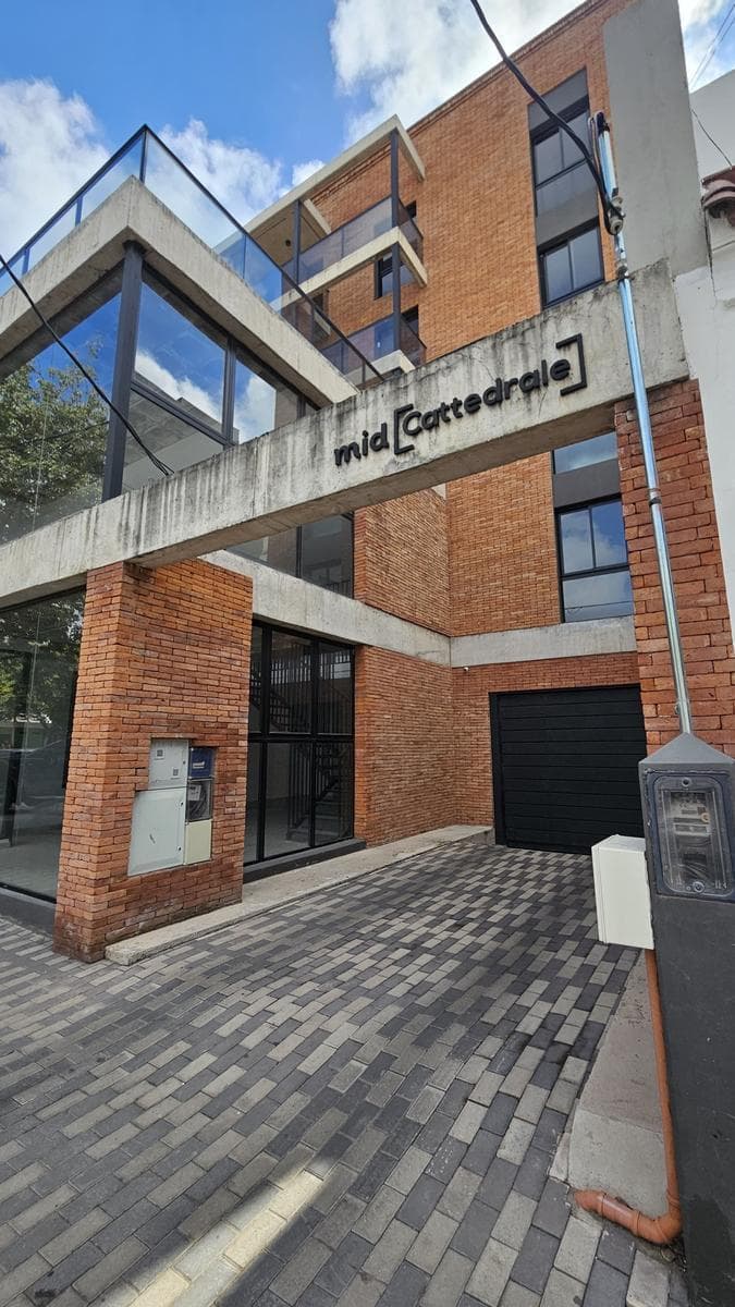 Venta departamento 1 dormitorio a metros Plaza Rivadavia - 1