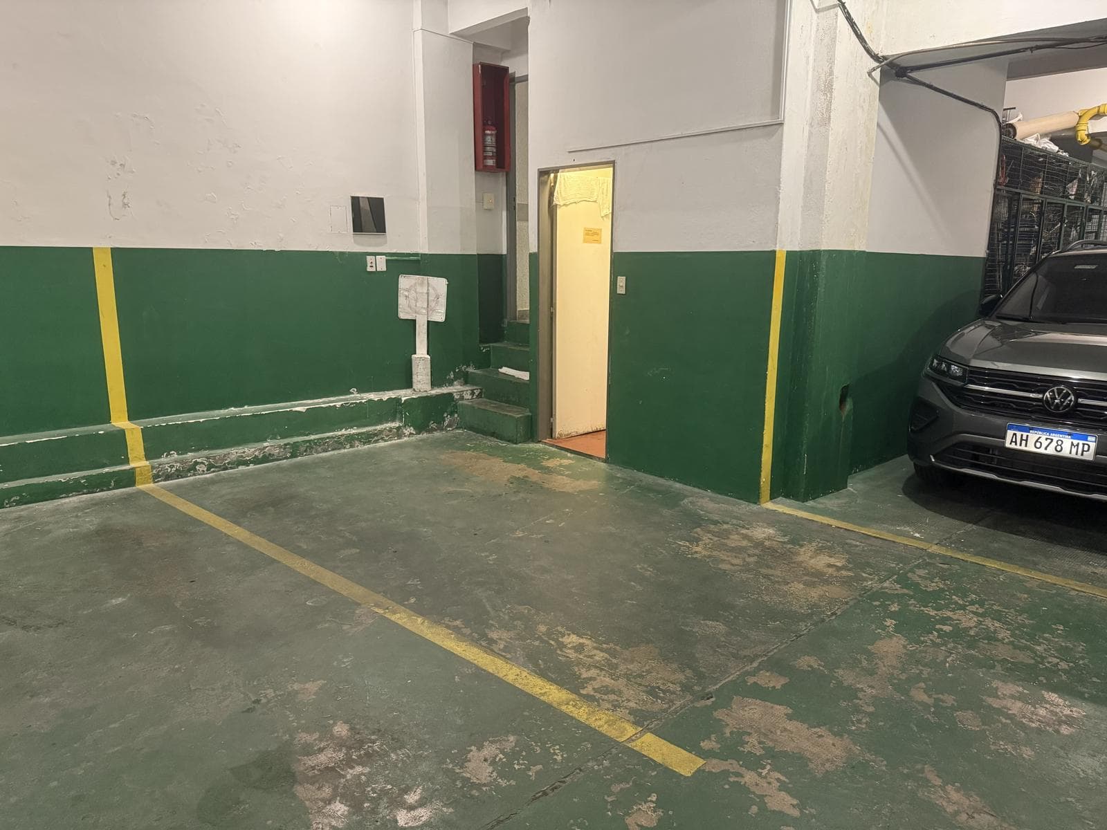 VENTA COCHERA CUBIERTA RECOLETA - 1