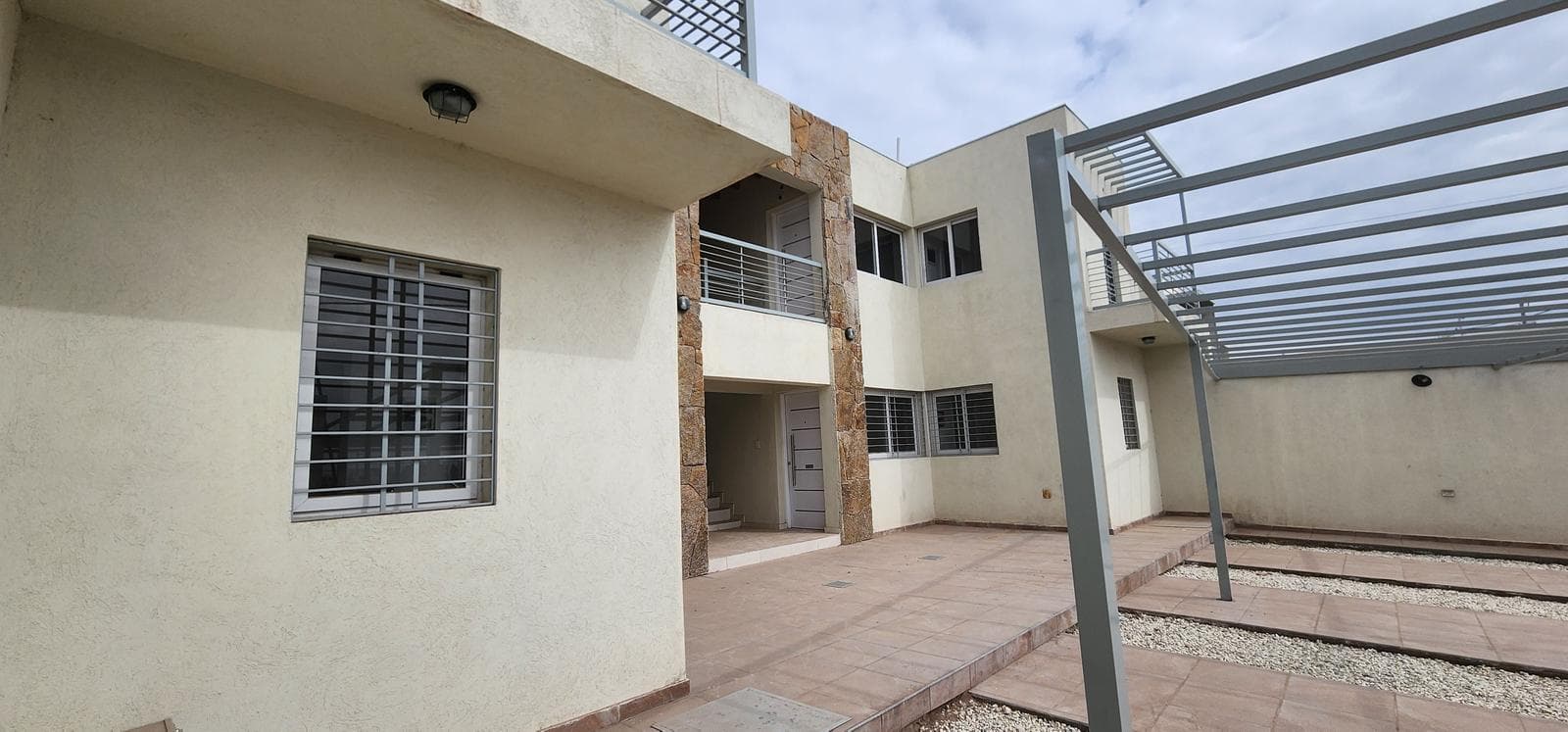 DEPARTAMENTOS EN VENTA 3 AMBIENTES VILLA ARAUCA MAIPU MENDOZA - 1