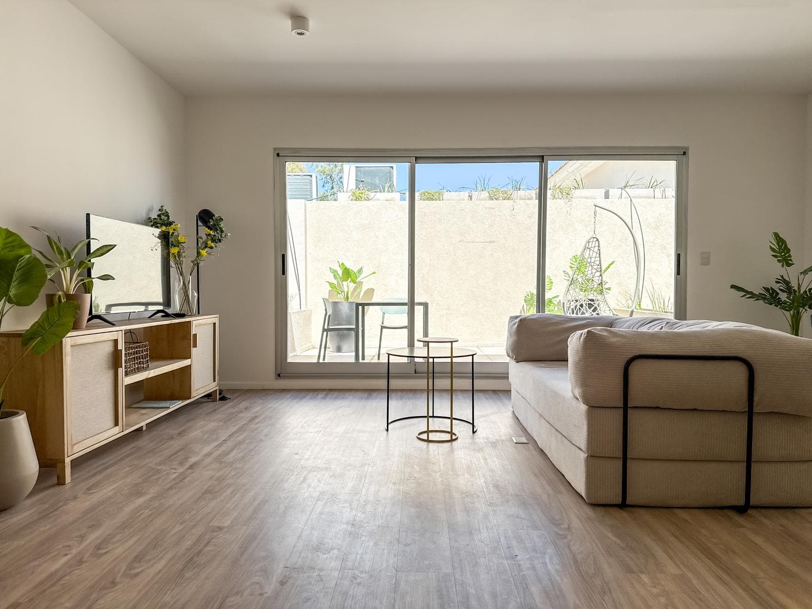 Departamento de 2 ambientes amplios en PUEBLO CAAMAÑO venta - 1