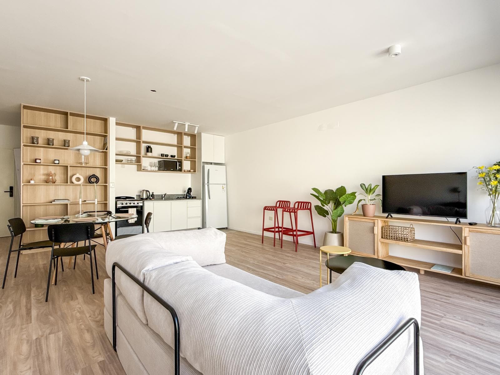 Departamento de 2 ambientes amplios en PUEBLO CAAMAÑO venta - 1