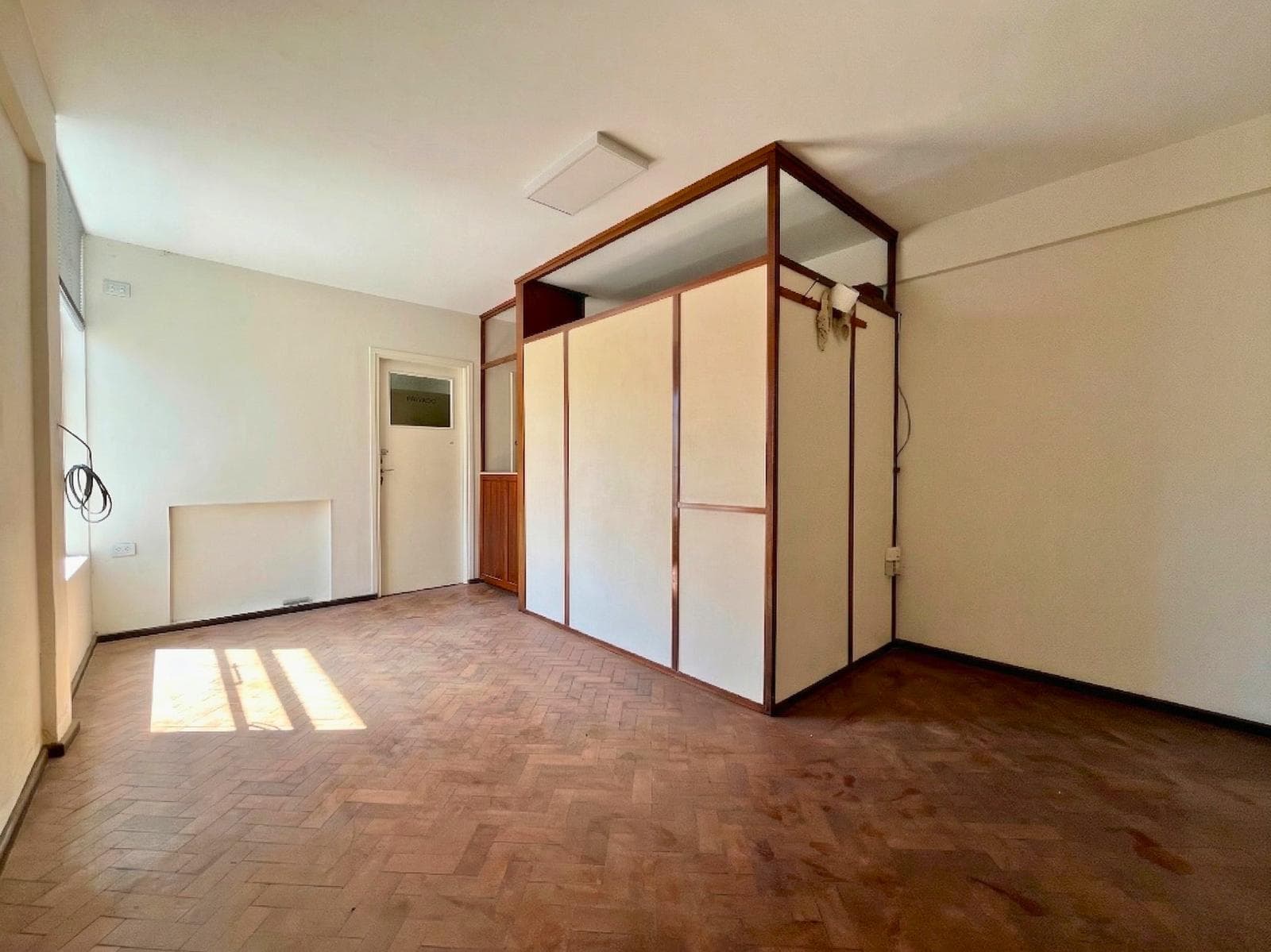 VENDO OFICINA PLENO CENTRO ROSARIO. - 1