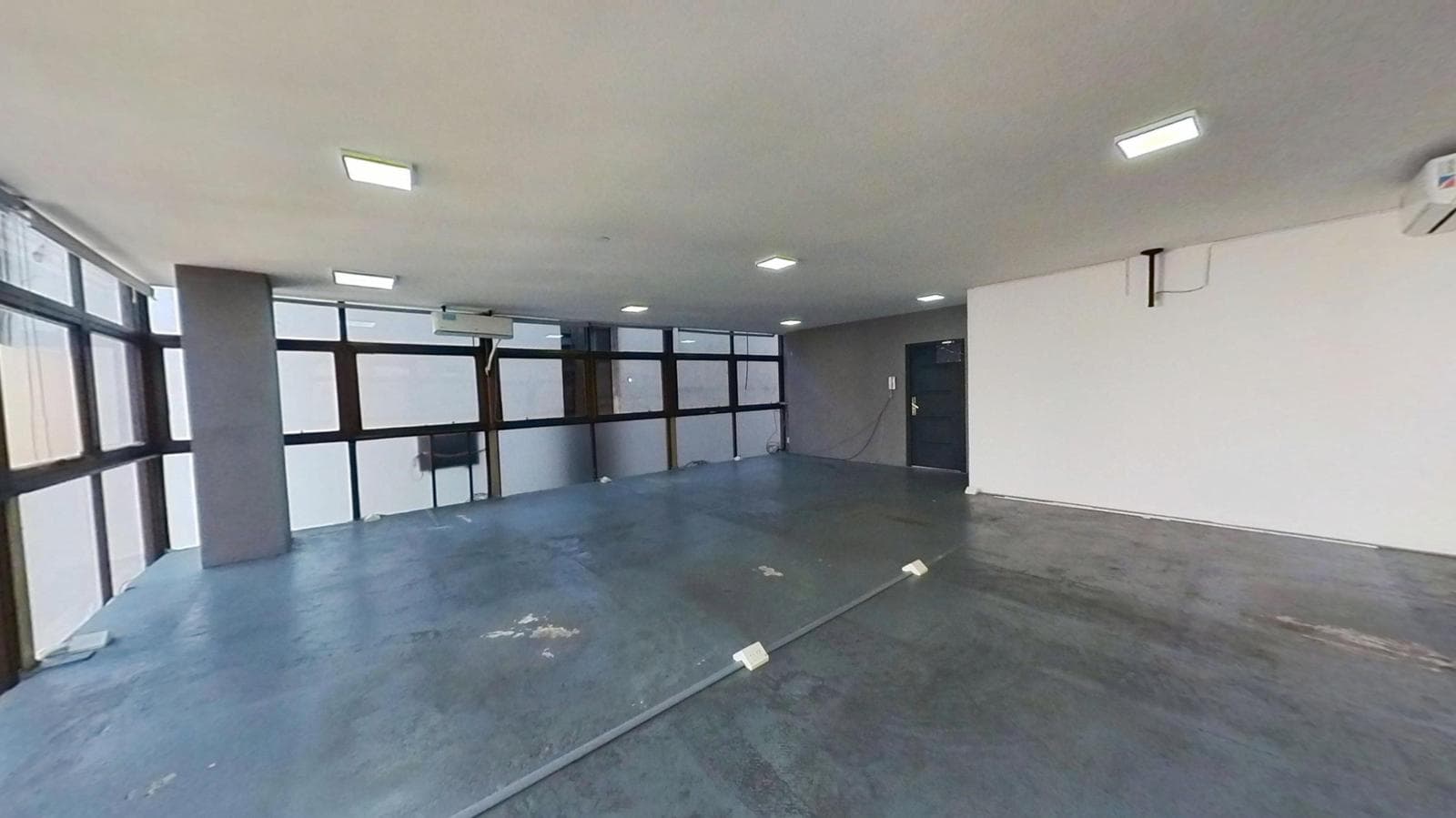 ALQUILER OFICINA EN MICROCENTRO - 1