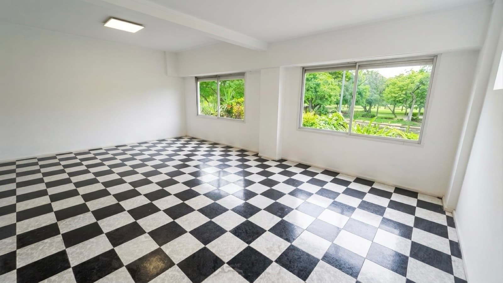 Oficina frente a Río Mio - 1