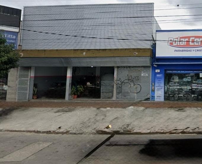 Único Galpón en Alquiler sobre Av. Balbín al 400 - 1