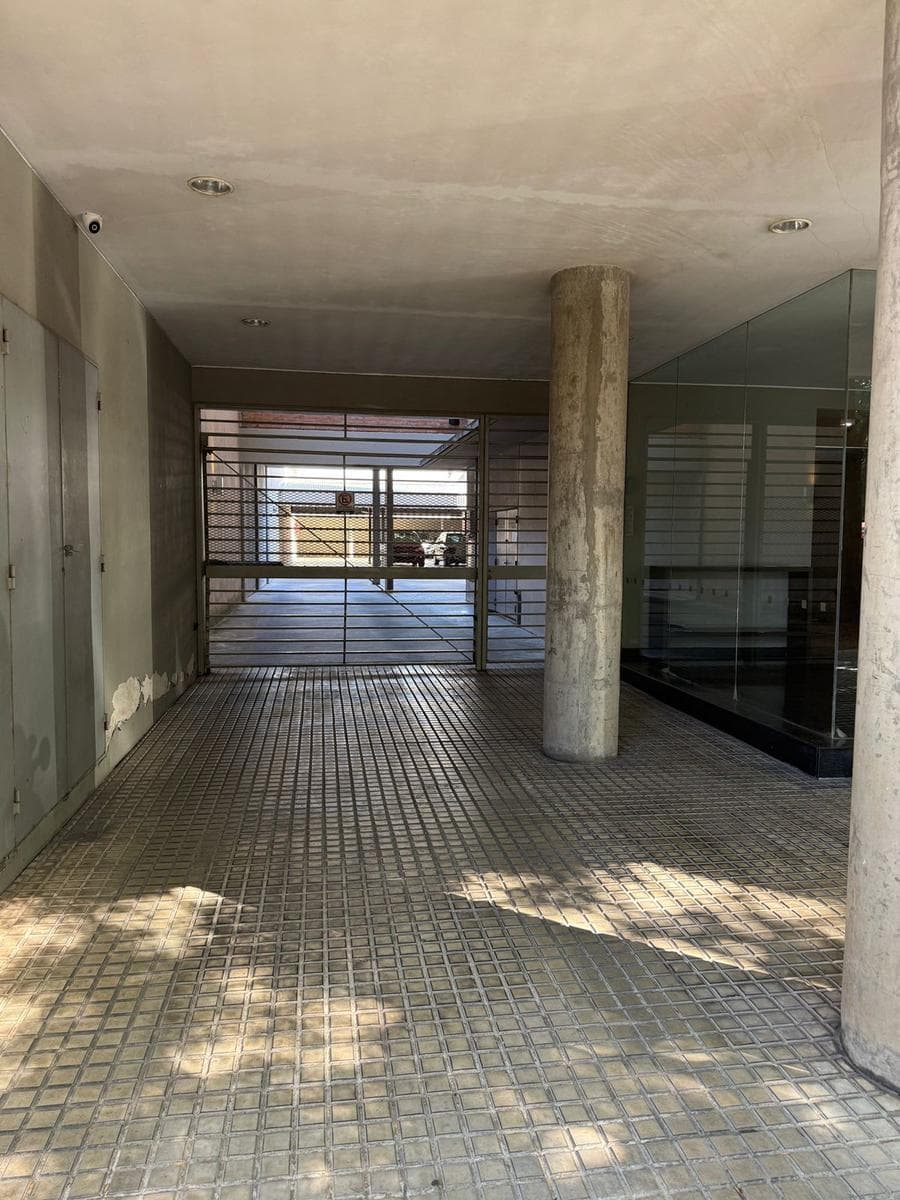 Cochera en venta, Rosario - 1