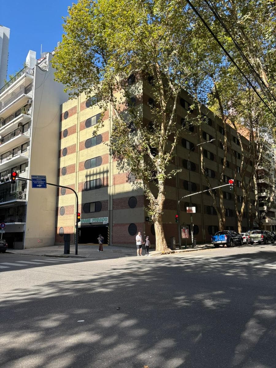 Venta Cochera Palermo 2do subsuelo camioneta y auto Arenales - 1