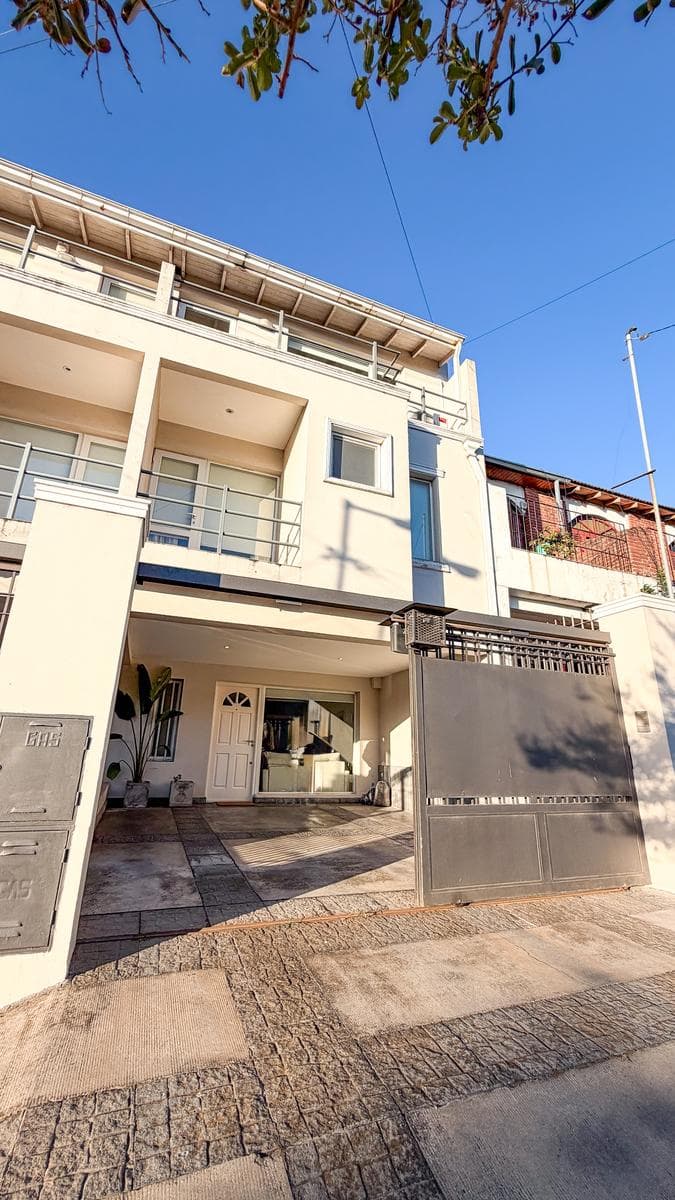 Duplex 4 Ambientes con Balcón - 1