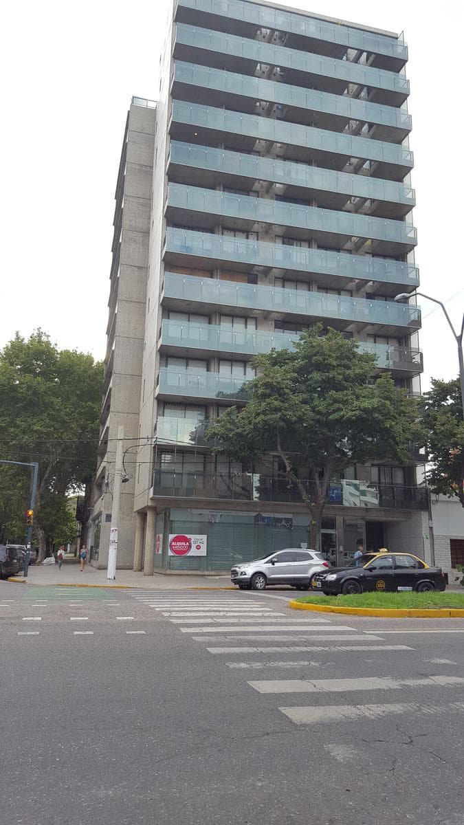 Local en Lourdes ubicado en Planta Baja - 1