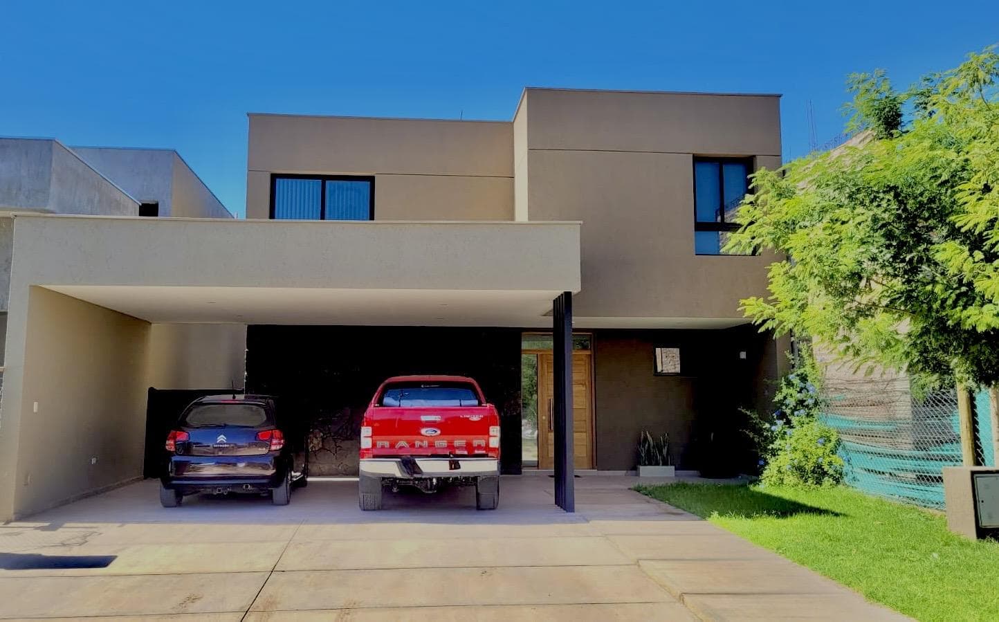 4 HAB/4 BAÑOS/PISCINA/COCHERA DOBLE - 1