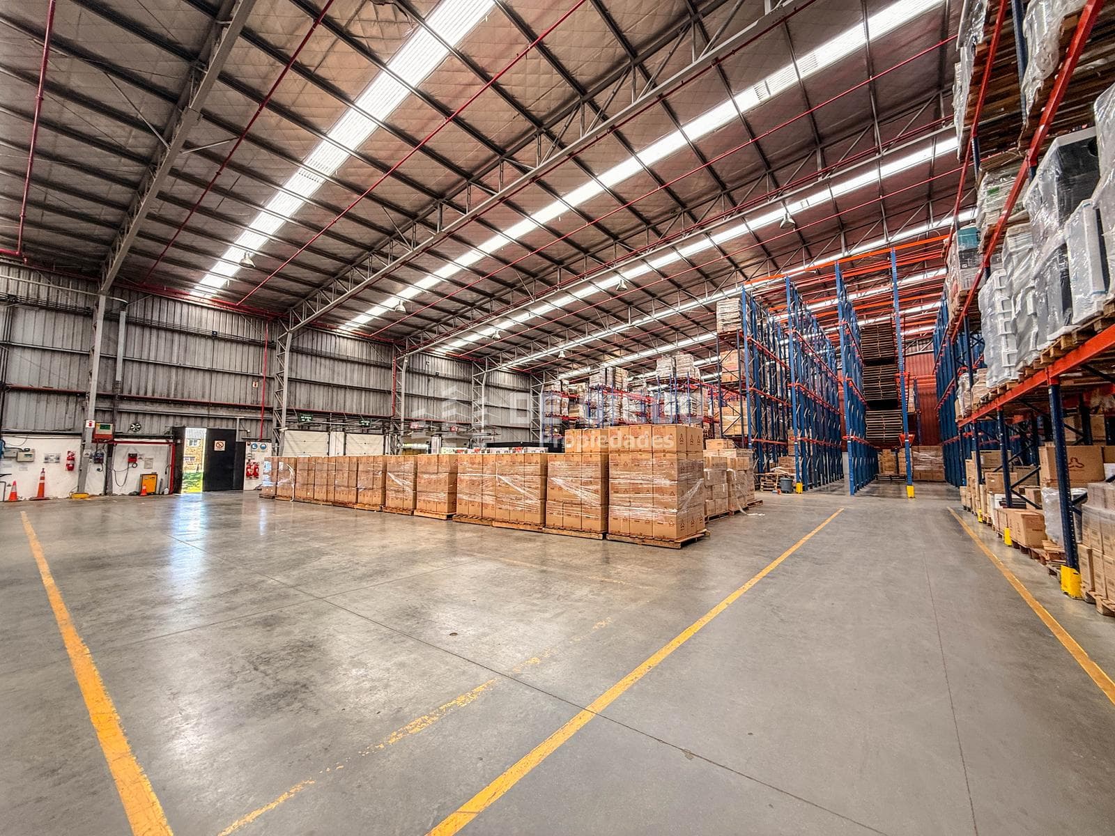 Deposito en alquiler 5190 m2 dentro de predio con seguridad, El Talar, Pacheco Tigre - 1