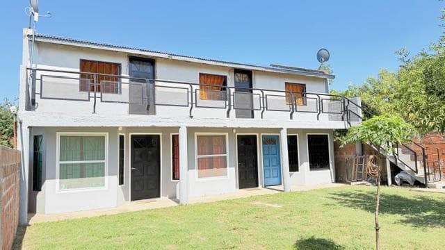 4 departamentos en calle Rufino Mir - 1