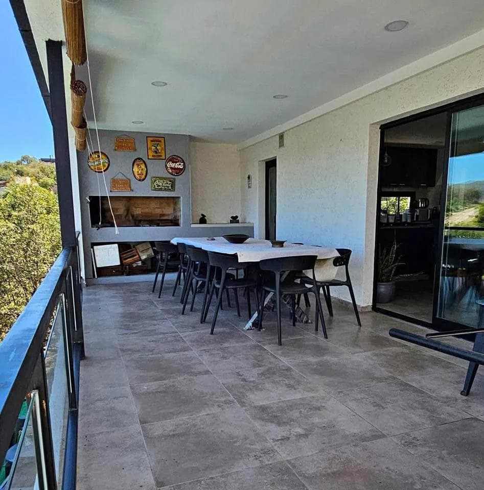 Moderna Casa en Venta de 3 dormitorios en Sierra Nueva - Mendiolaza-Apta Crédito - 1