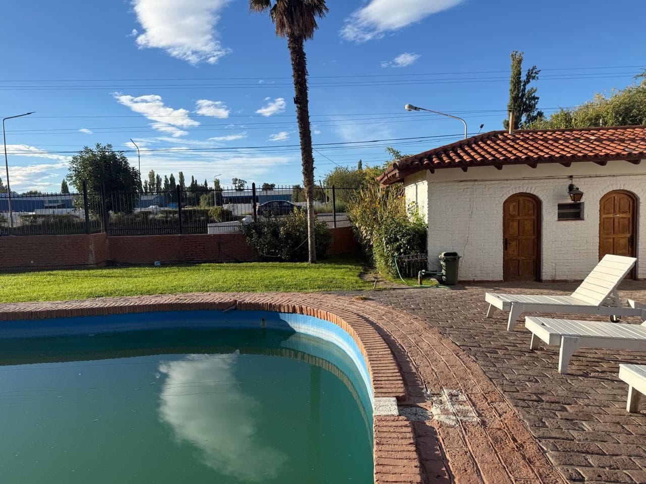 Ubicación estratégica sobre Avenida Mosconi (ex Ruta 22) - 1