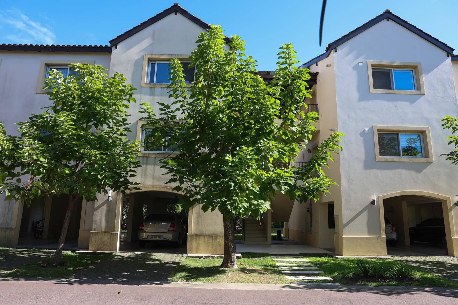 Condominio North Ville- 3 amb en 1er piso - 1