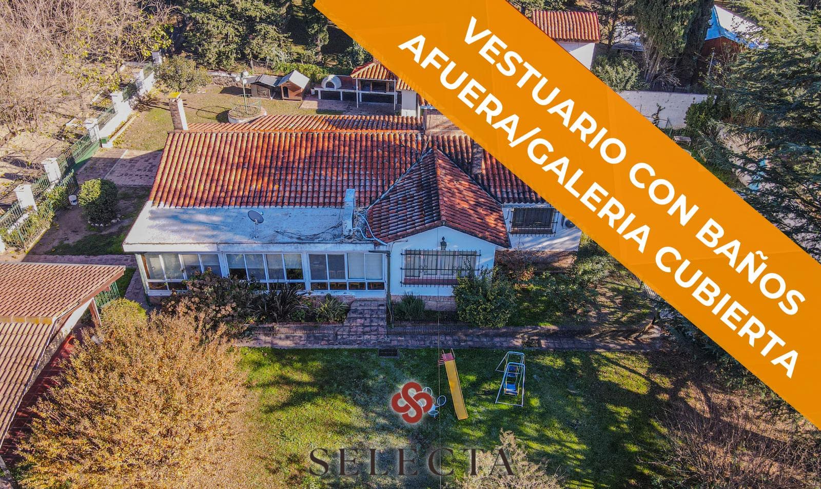 En venta, casa con pileta . En Vertientes de la Granja . A metros de Ruta E53 - 1
