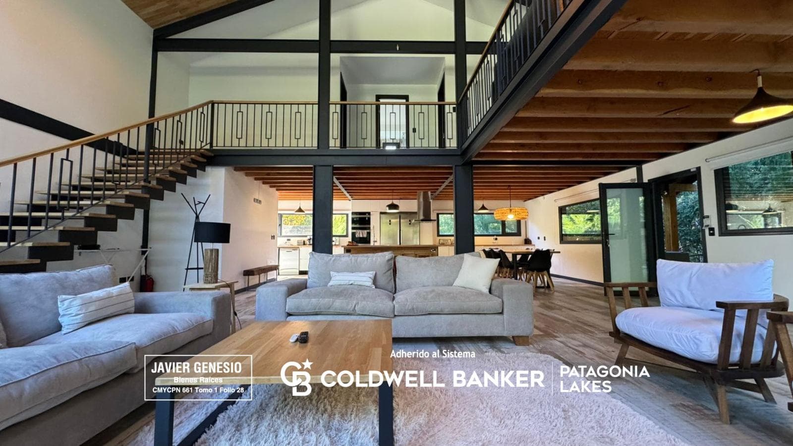 VENTA Casa de 150m2 estilo nórdica amoblada y equipada, Villa La Angostura. - 1