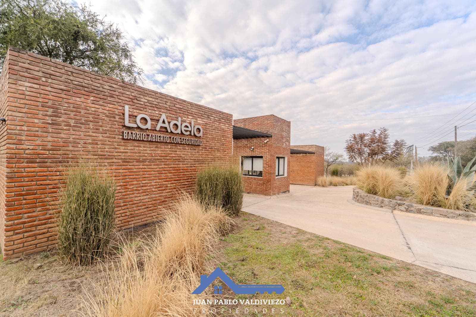 Lote en Venta - Barrio cerrado La Adela - 1