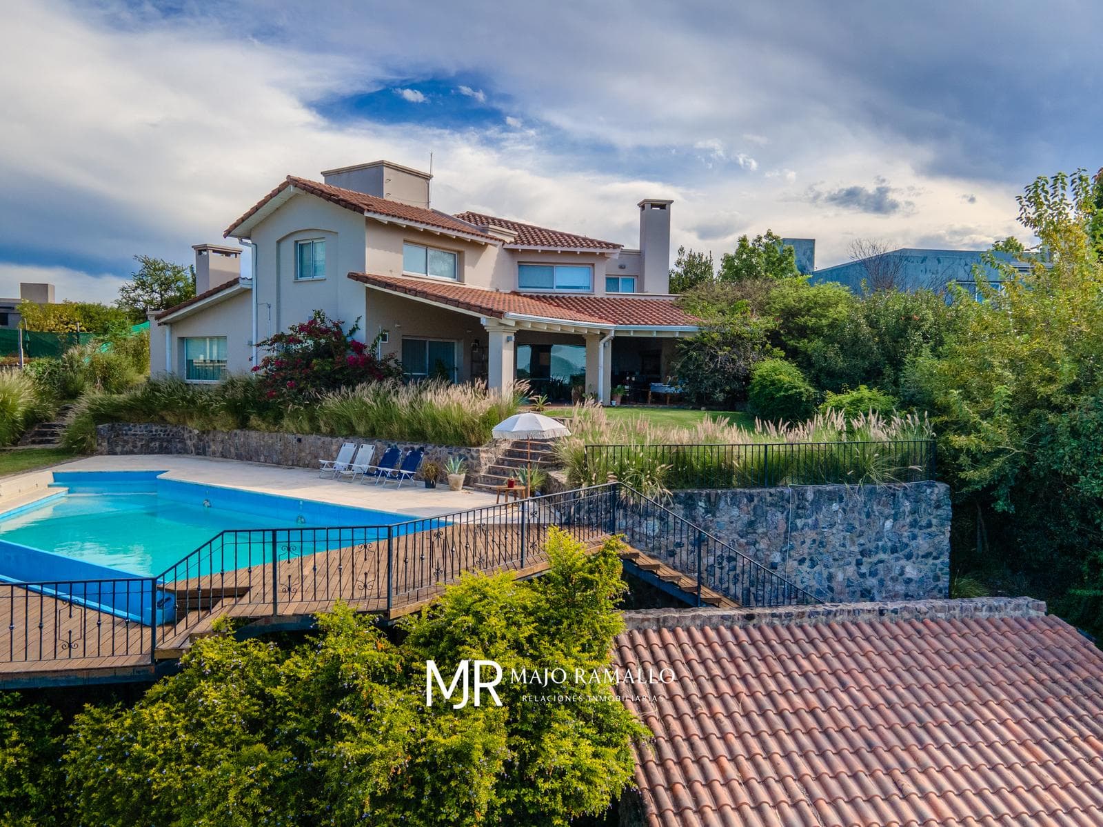 Casa de Estilo en Sierras Chicas - 1