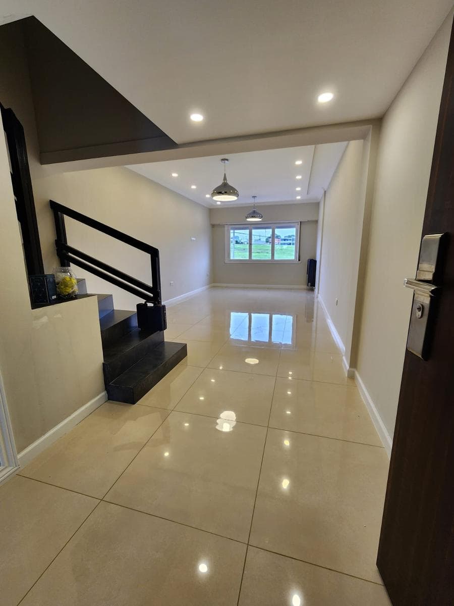 Tucuman 4200 - Duplex 3 ambientes con cochera , reciclado. - 1