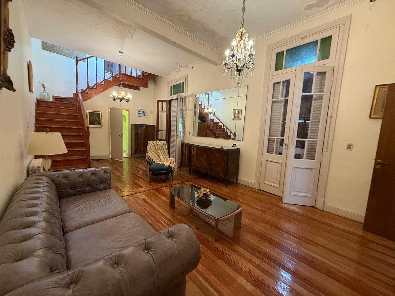 En Venta Casa s/lote de 8.70x 47, 4 ambientes con gran fondo 407 m2 tot tot - 1