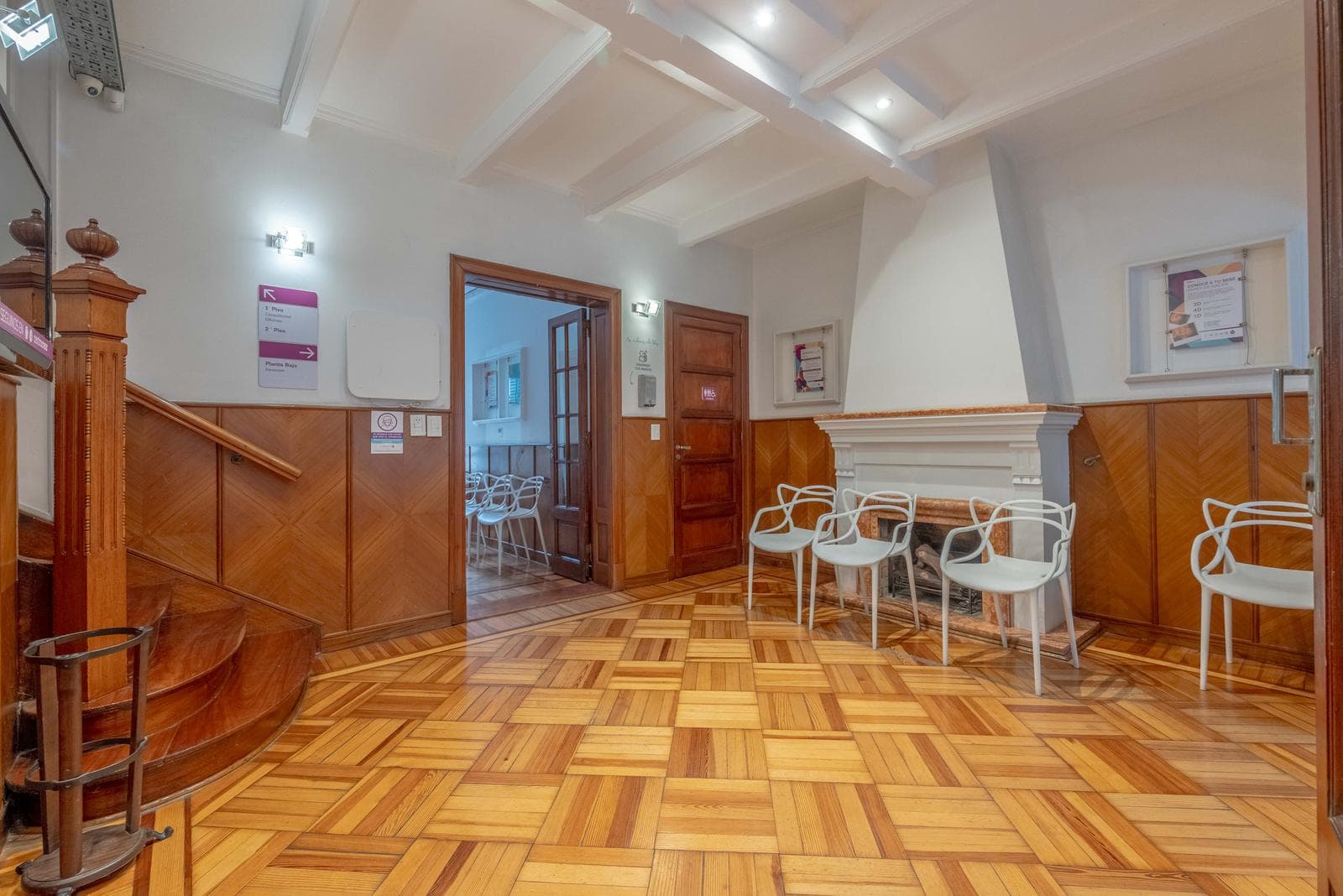 Hermosa casa estilo tudor - 1