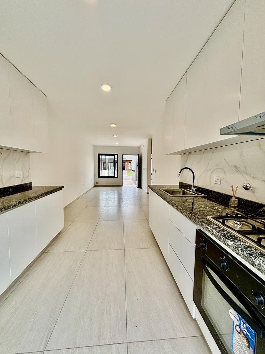 2 DORM UNA PLANTA - REC. MENOR - A ESTRENAR - 1