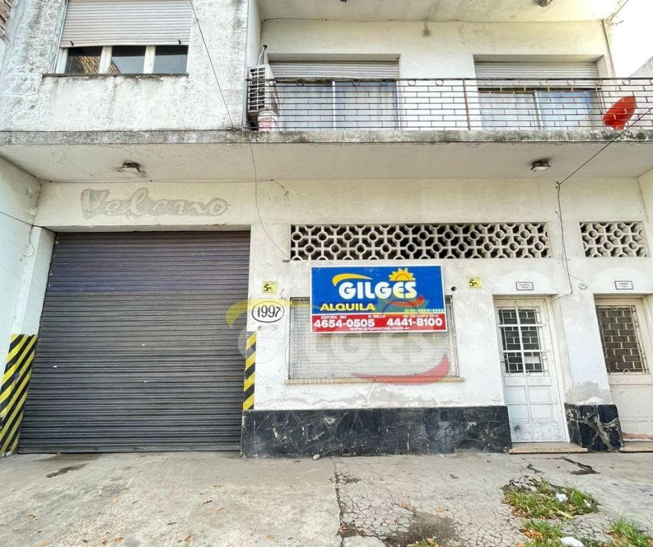 Alquiler Galpón 400M² en Ramos Mejia - en Buen Estado ubicado a mts. Av. de Mayo - 1