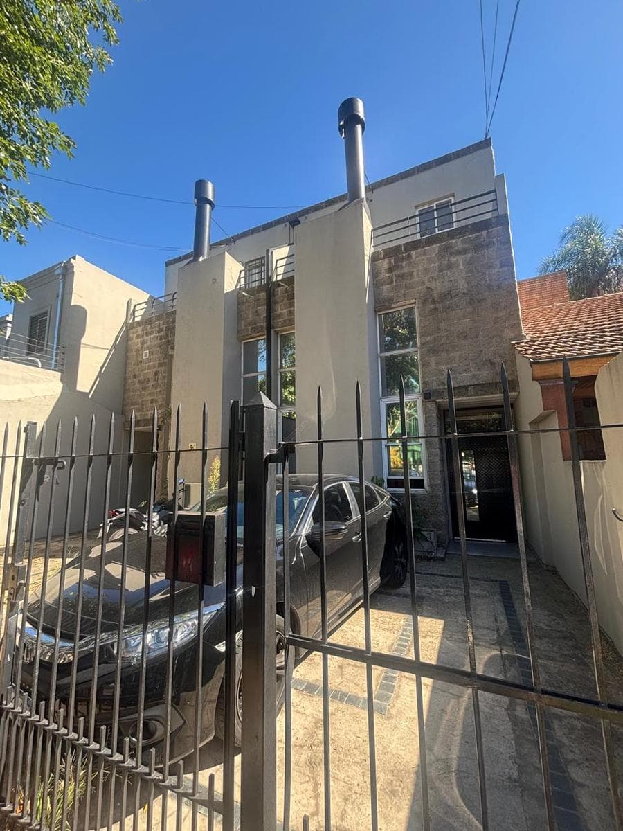 Oficina 165m2, cochera. Exc ubicación, Martínez. - 1