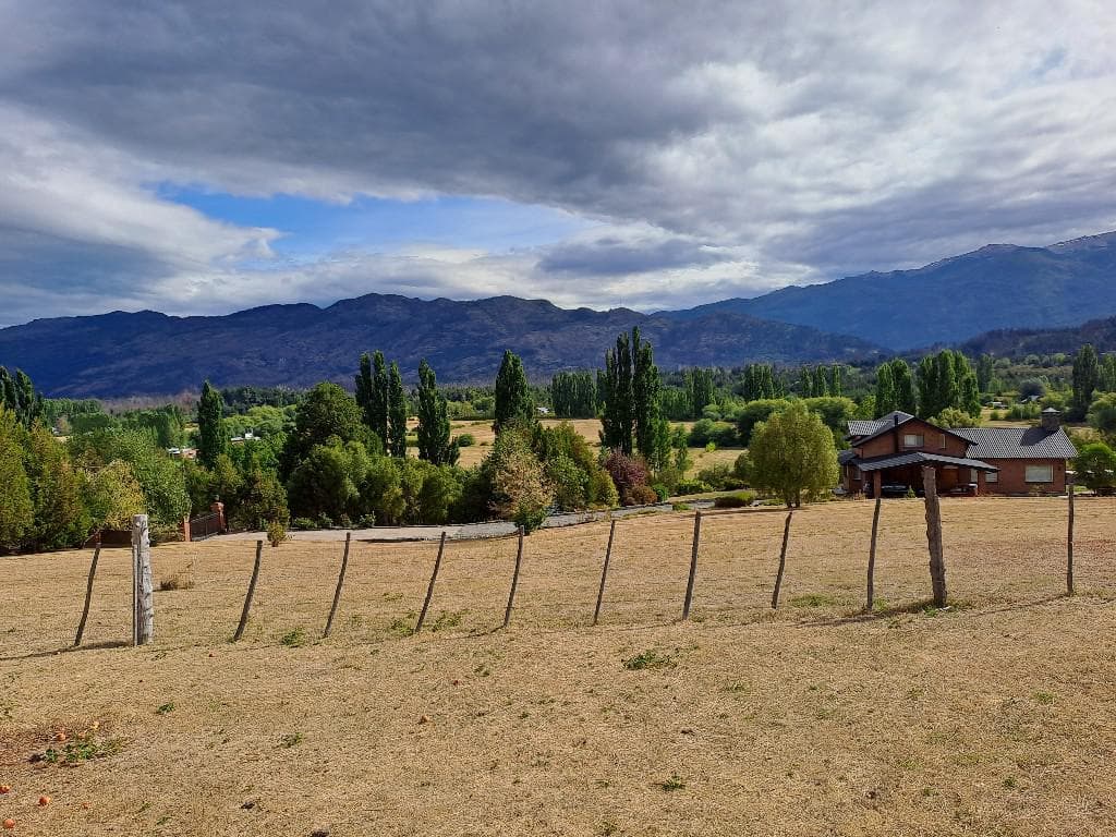 Chacra en Lago Puelo, hermosas vistas - 1