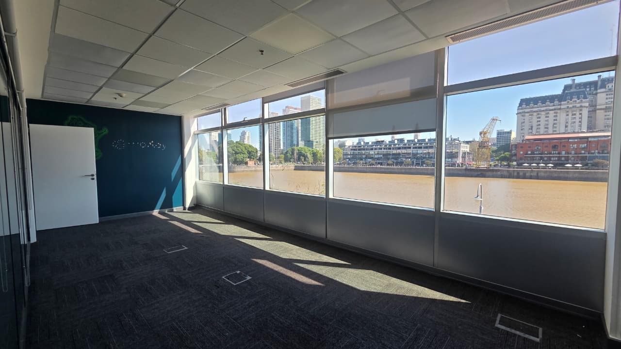 Oficina 380 m2 con cocheras Alquiler en Puerto Madero - 1