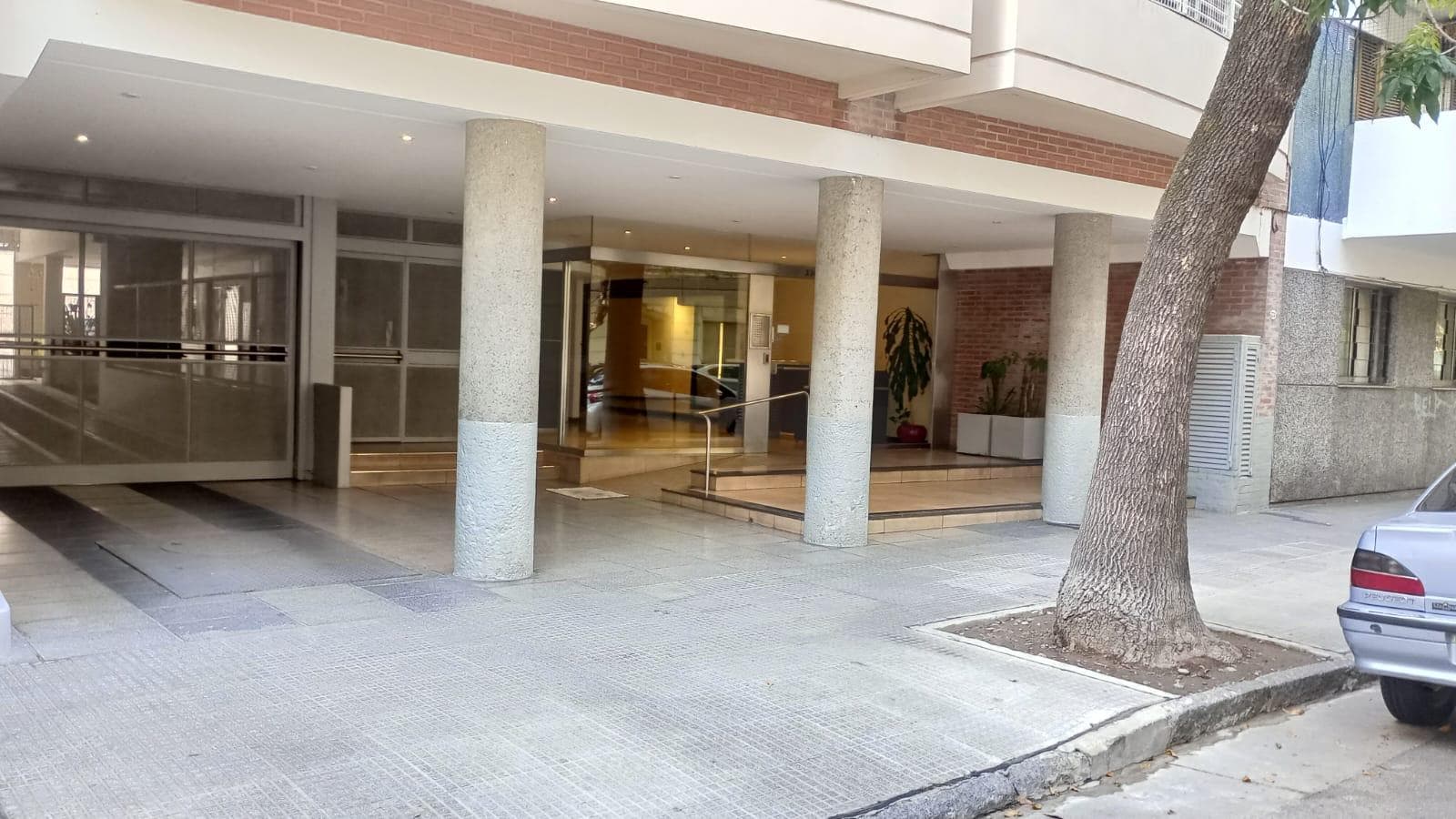 Cochera con Baulera en Almagro - 1