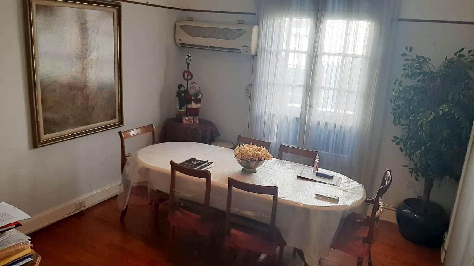 4 ambientes amplios en Monserrat – ideal vivienda, oficina o renta.- - 1