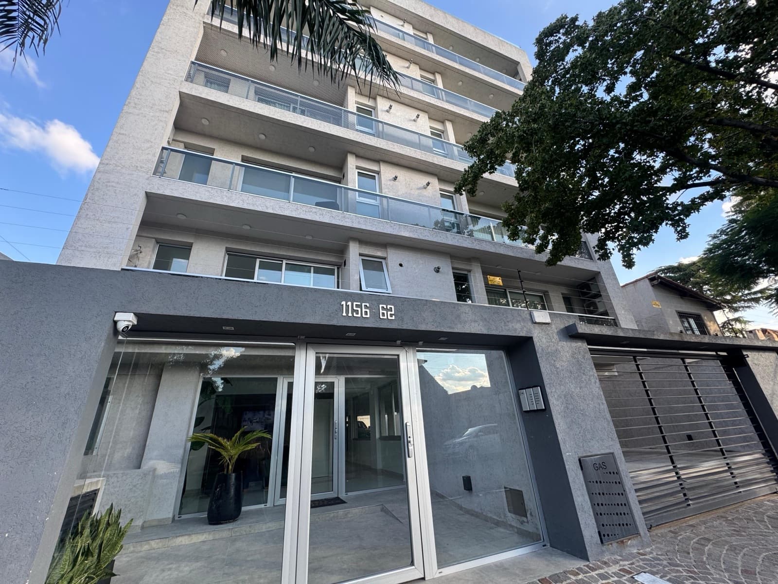 Departamento en venta 2 ambientes Ituzaingó - 1